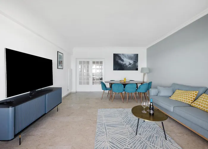 Escapade à Monaco, Vue Et Apartamento