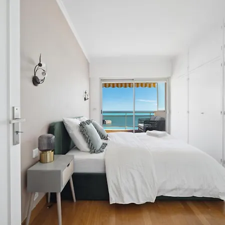 Escapade A Monaco, Vue Et アパート カップダイユ
