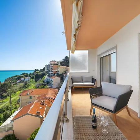 Escapade A Monaco, Vue Et アパート